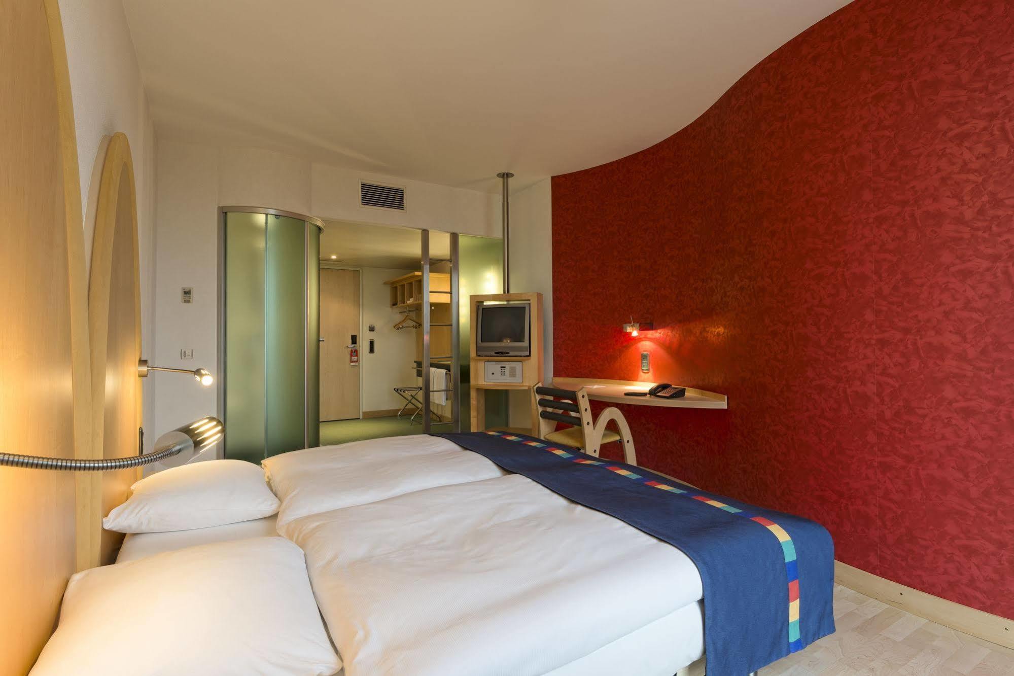 Lully 3 Lakes Hotel