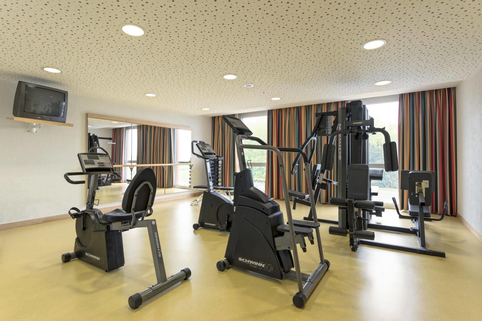Lully 3 Lakes Hotel 3*